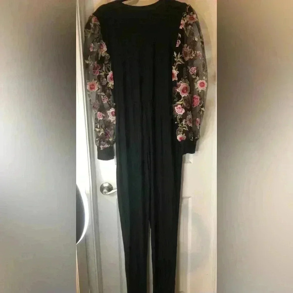 Embroidered Sleeve Jumpsuit - Picture 8 of 16